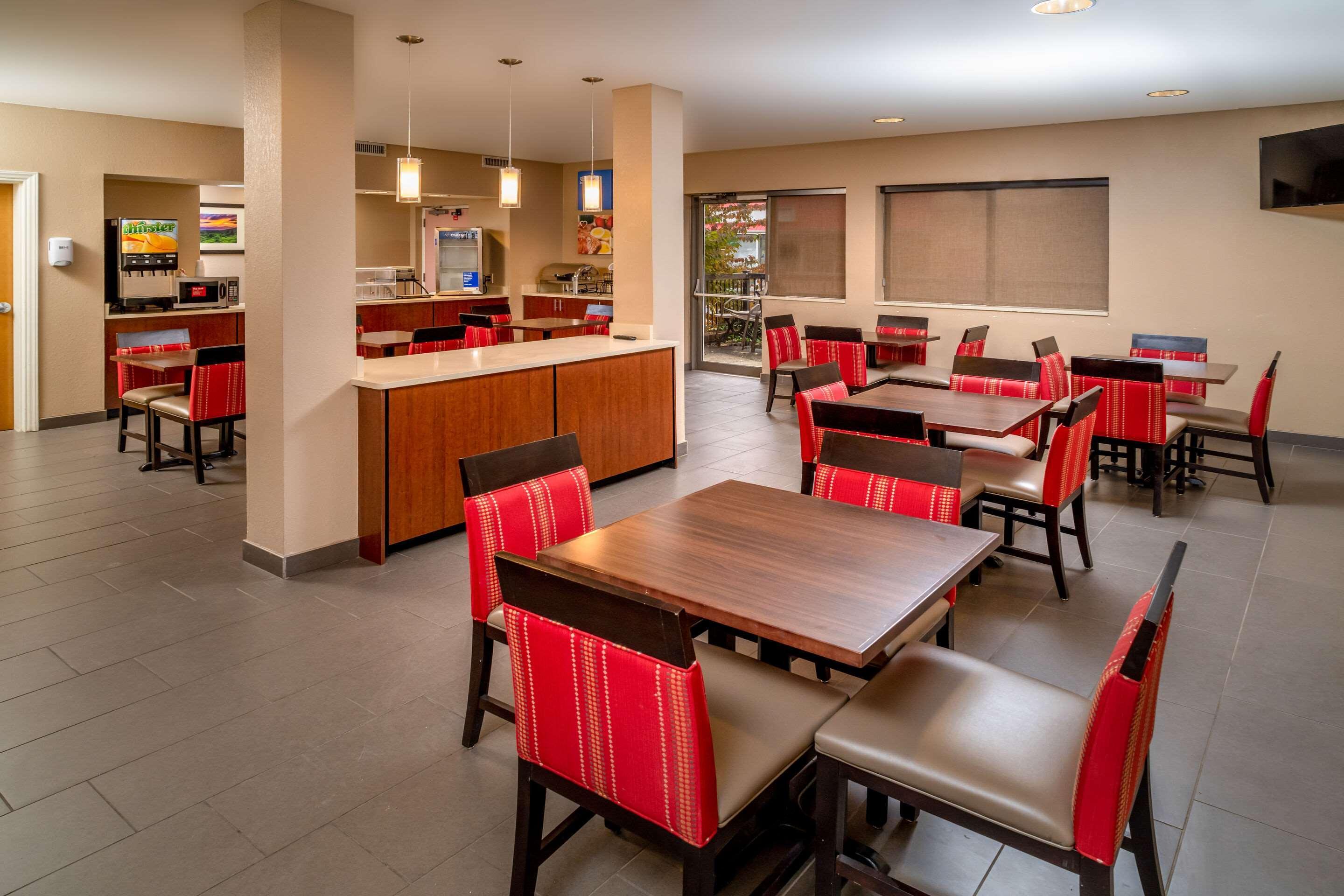 Comfort Inn & Suites Grundy Exteriér fotografie