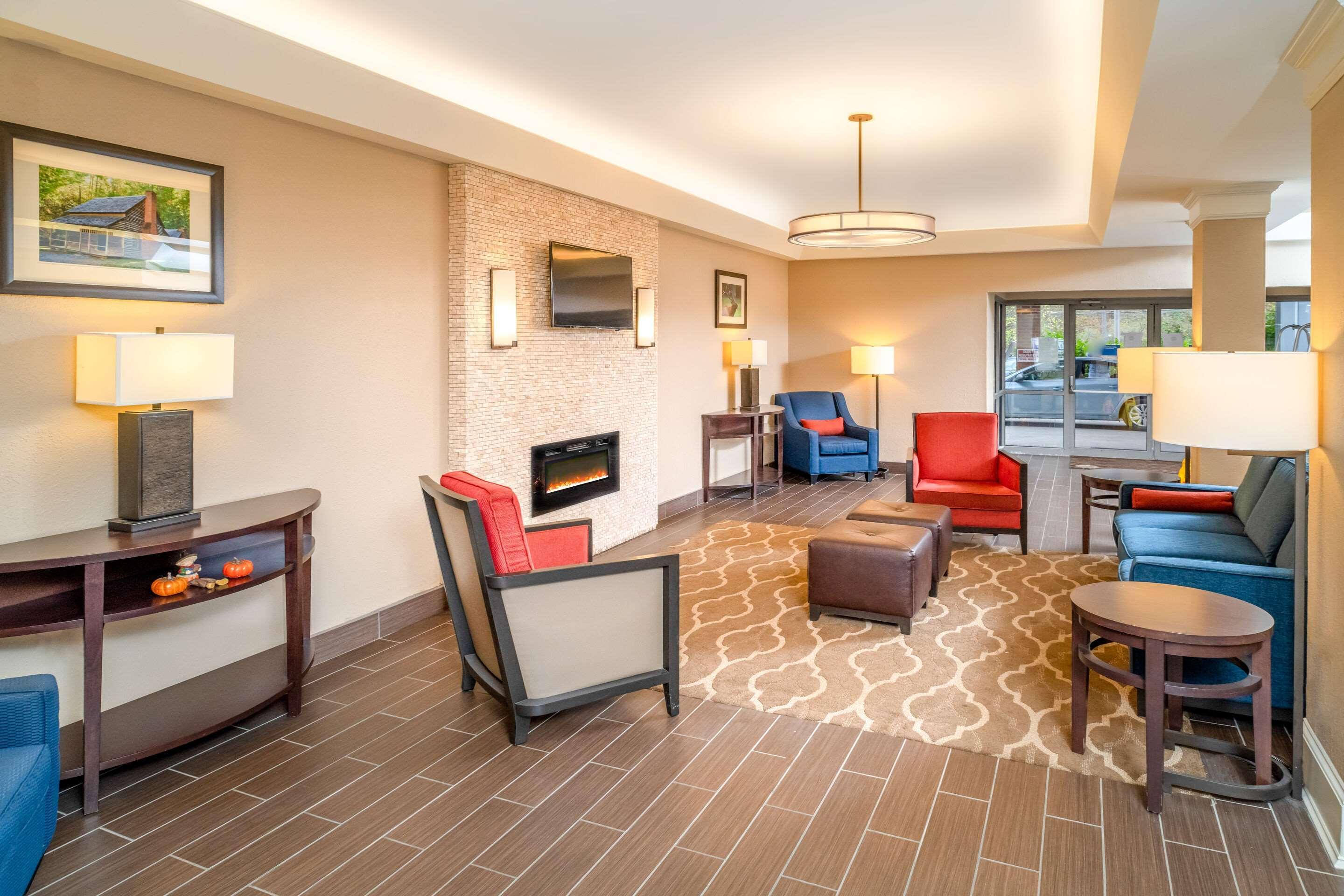 Comfort Inn & Suites Grundy Exteriér fotografie