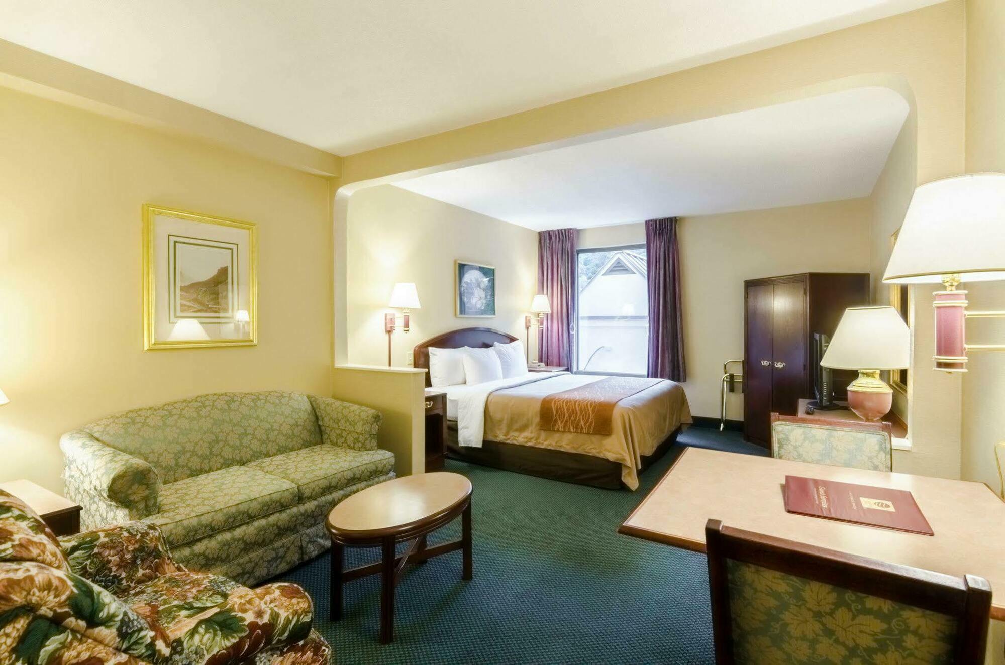 Comfort Inn & Suites Grundy Exteriér fotografie