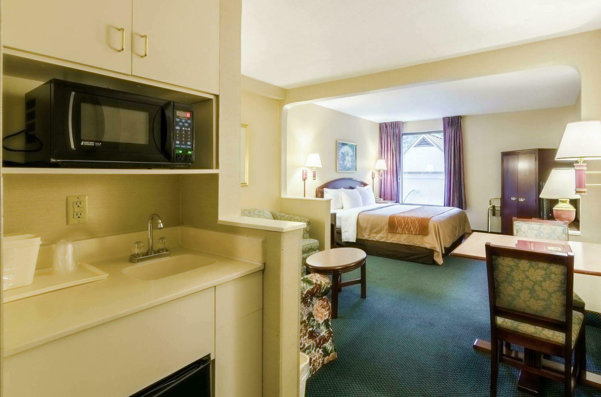 Comfort Inn & Suites Grundy Exteriér fotografie