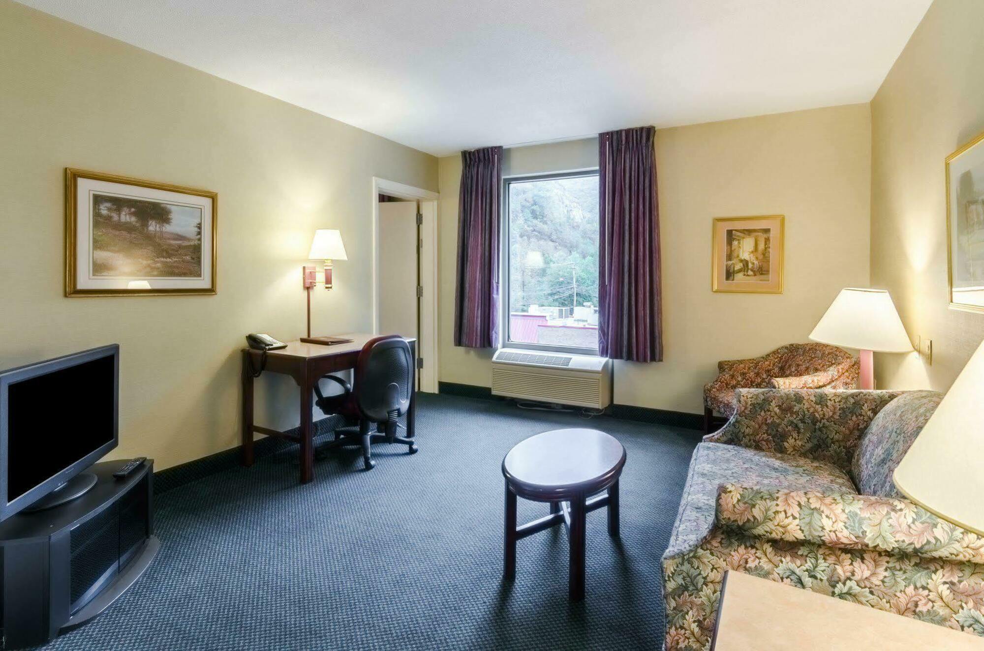 Comfort Inn & Suites Grundy Exteriér fotografie